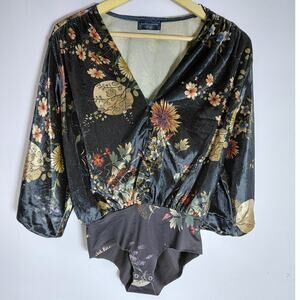 ZARA accessories ZARA Floral Velvet Bodysuit Black 3/4 Sleeve V-Neck Size S